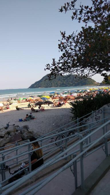Apto Praia Do Tombo Guarujá Extérieur photo